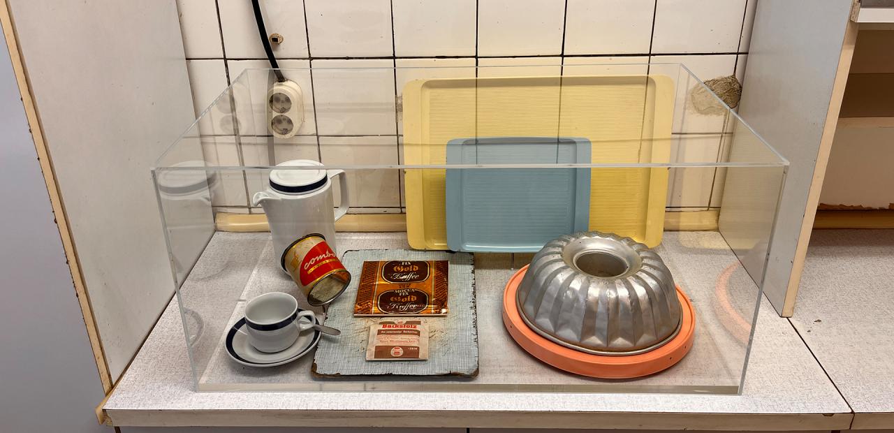 Kleinküche Vitrine