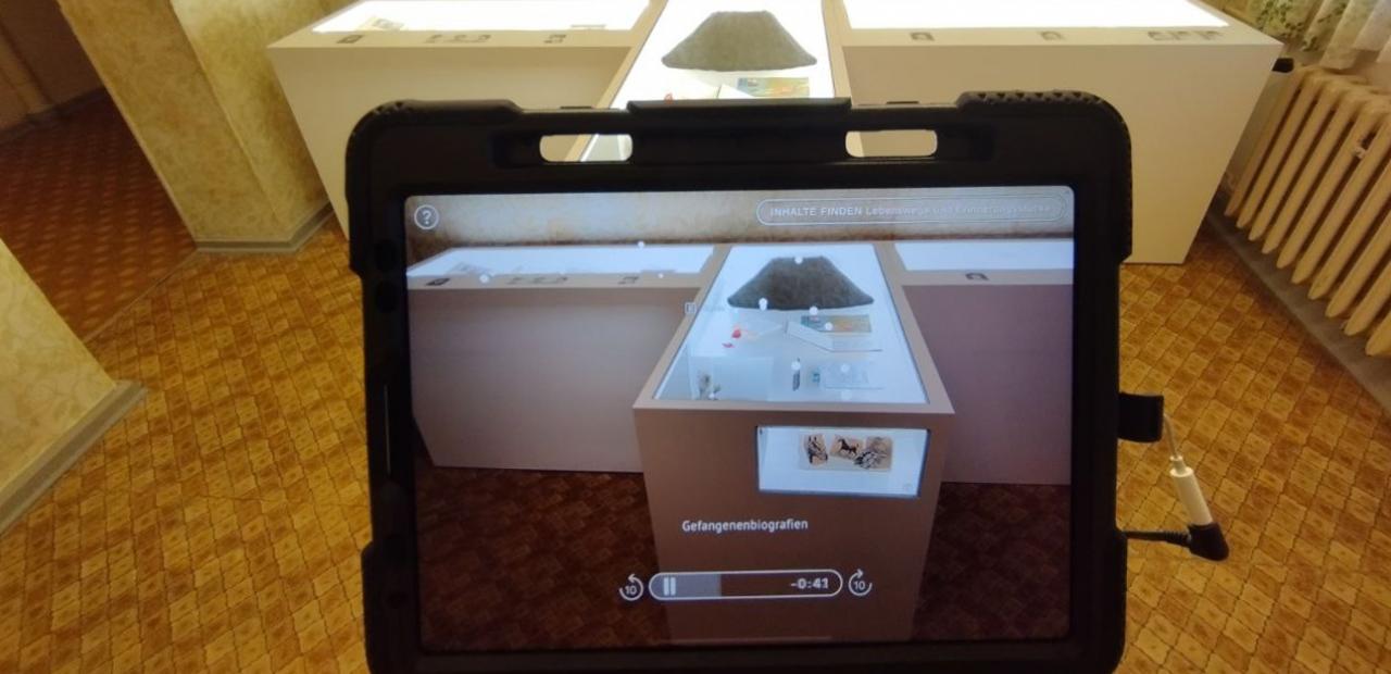 Multimediaguide Großvitrine